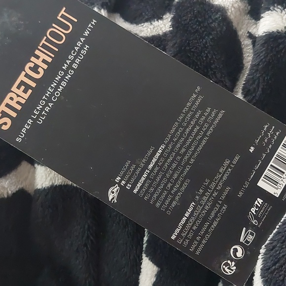 New Makeup revolution stretch it out mascara Jet black - Picture 2 of 2